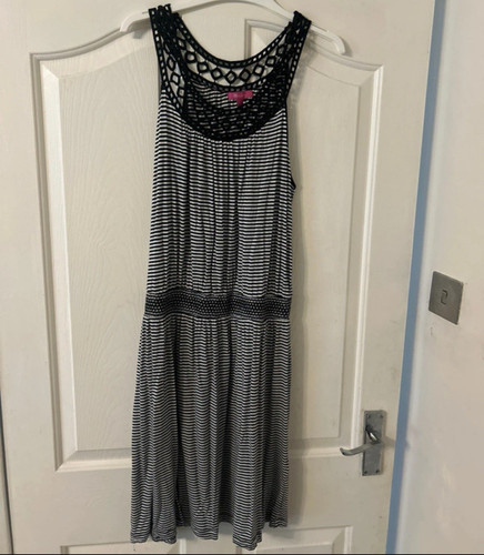Monsoon black white - black,