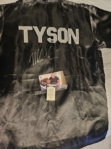 Mike tyson signed robe - robe, with