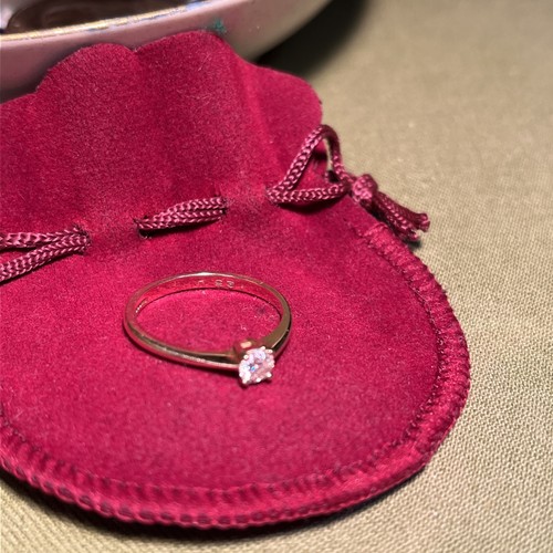 Pretty 18ct gold 25ct - pretty, 0.25ct