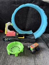 Hot Wheels Monster Trucks Glow In The Dark Epic Loop Challenge Track