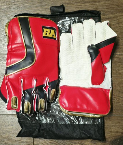 Wicket keeping gloves - keeping,