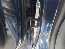 DOOR HINGE VAUXHALL CORSA MK5