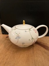 Royal Doulton Mille Fleures HN5241 - 2 pint Teapot Excellent condition