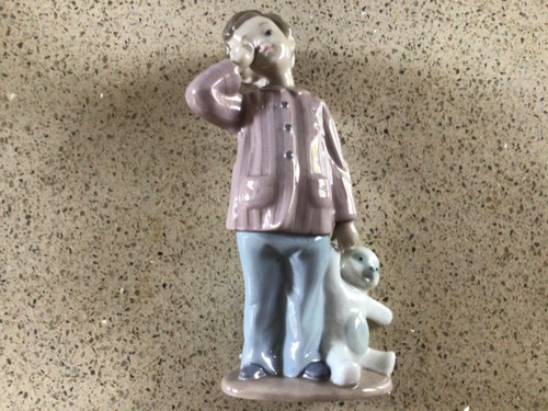 Lladro nao sleepy head - 'sleepy, head'