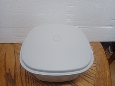 VINTAGE TUPPERWARE RETRO