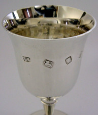 MINT ENGLISH STERLING SILVER 60ml WINE GOBLET CHALICE CUP 1973 BARWARE 102g