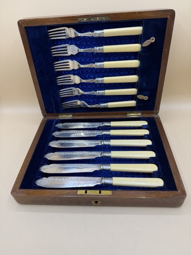 Cased antique 1905 - antique, silver