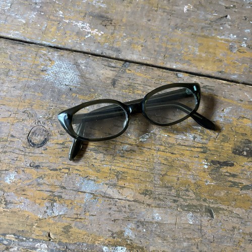 Vintage green cat eye glasses - green,