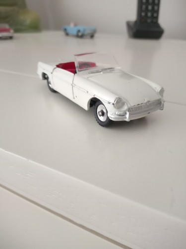 Vintage dinky toys 113 - vintage, mgb