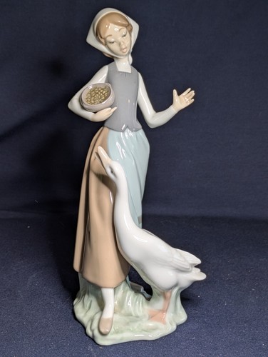 Lladro porcelain figurine - lladro,