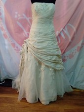 Wedding dress size 12 ivory