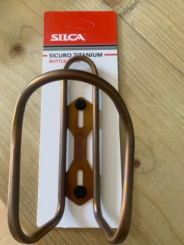 Silca titanium bottle cage - bottle,