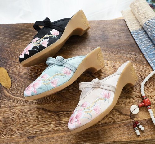 Women chinese embroidered - women, flat