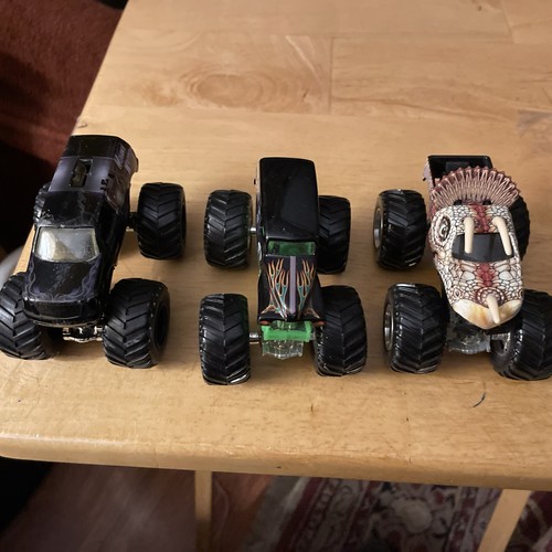 Monster trucks - monster,