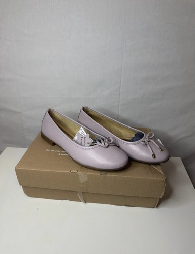 Box damage new shoes perfect - new,