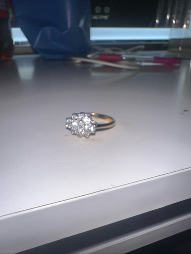 Diamond cluster ring 9ct - diamond,