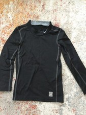 Nike pro combat hyperwarm dri fit long sleeves t shirt size kids S, 9-10 yrs