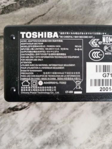 Toshiba laptop charger - toshiba,