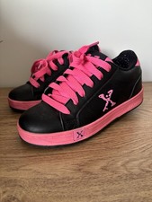 Sidewalk sports heelys wheeled skate shoes size 13 Black And Pink