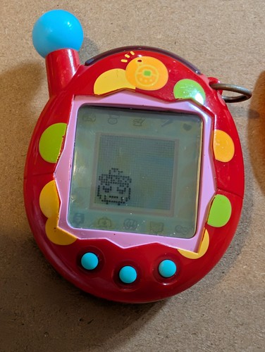 Tamagotchi red bubbles - tamagotchi, chou