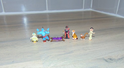 Polly pocket aladdin figures - polly,