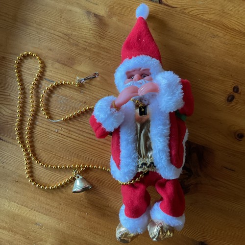 Animated climbing santa claus - animated,