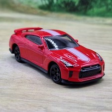 Nissan Skyline GT-R R35 Diecast Model 1/64 (47) Excellent Condition.