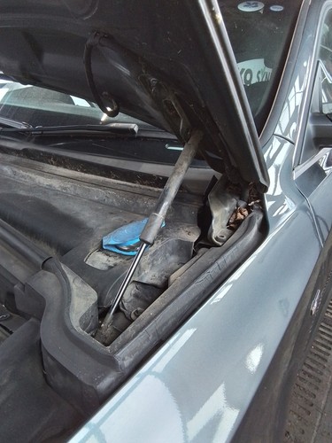 Bonnet hinge audi - lh,
