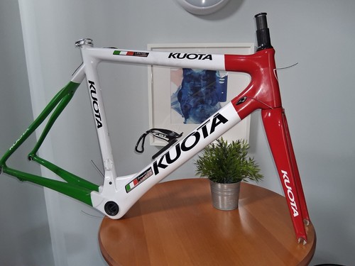 Kuato kom italian - kom, road