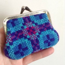 Vtg Welsh Tapestry Wool Kiss Clasp Mini Coin Purse Turquoise Blues Cerise