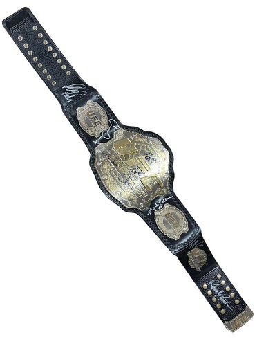 Mma ufc belt signed - ufc,