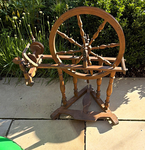 Antique wooden saxony - wooden, spinning