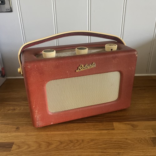 Vintage roberts radio model - radio,