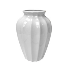 White Vase Ceramic Fluted Ribbed Decorative Wedding Vases Ornament Gifts 20cm