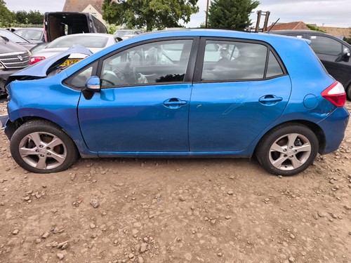 Toyota auris 2009 - 2009-2012, door