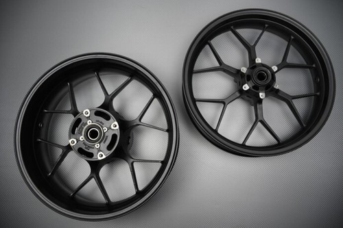 Black front rear wheels - front+,