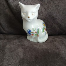 CAT ORNAMENT BY AYNSLEY WITH THE PEMBROKE PATTERN 