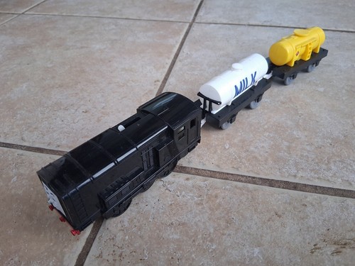 Thomas trackmaster diesel - thomas,