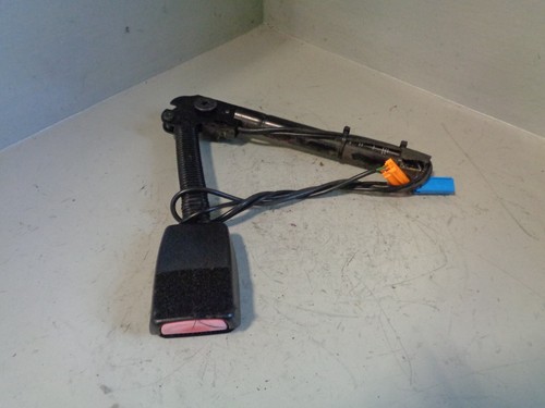 Range rover sport seat belt - rover,