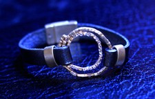 Original Design Real Leather Rhinestone Diamante Magnet Clip Lock Bracelet