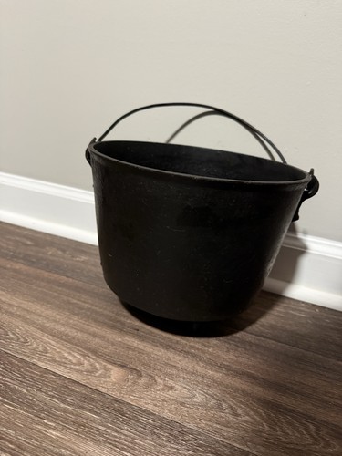 Antique cast iron bean pot - iron,