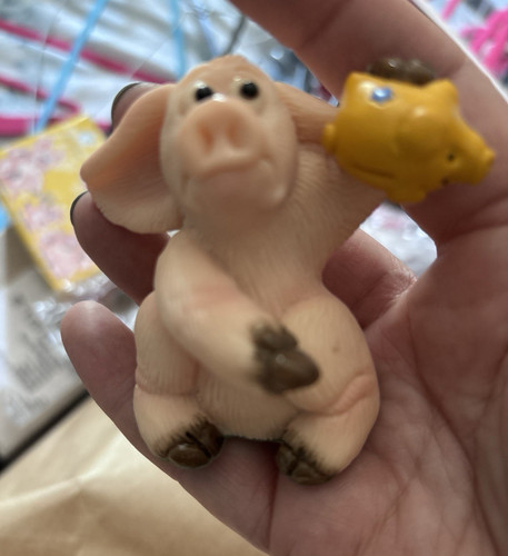 Collectible world studios - collectible,