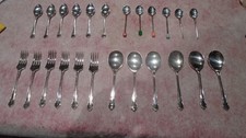 JOB LOT VINTAGE CUTLERY  4 SETS SILVER PLATED  SPOONS TEASPOONS DESSERT FORKS ET