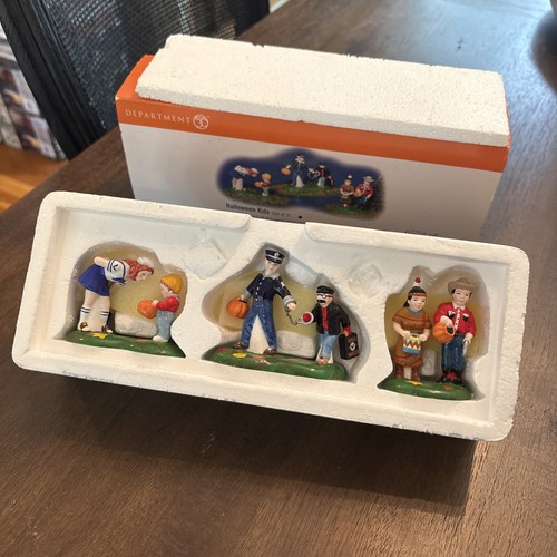 Department snow village - department, 56