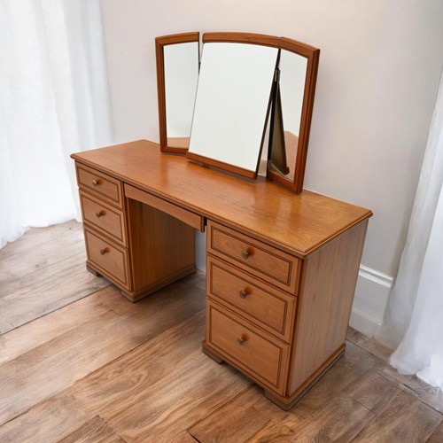 Retro dressing chest - dressing,