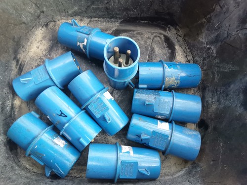 16a e blue - 2p+e, pin)