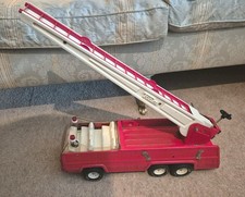 Vintage Large Tonka Fire Engine Metal Toy Truck Aerial Ladder 1970s