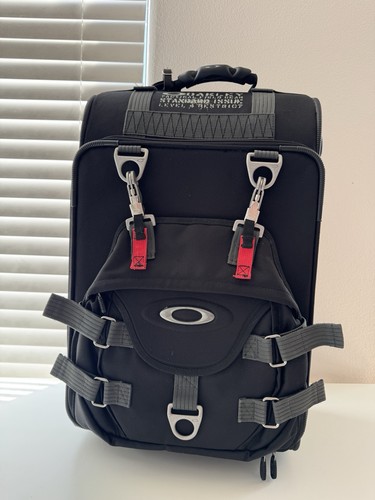 Oakley rolling bag tactical - ap,