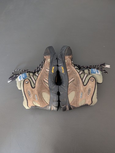 Scarpa nessun luogo - nessun, lontano
