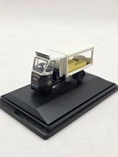 Oxford Diecast 1:76 scale Express Dairies  Milkfloat, With Case.